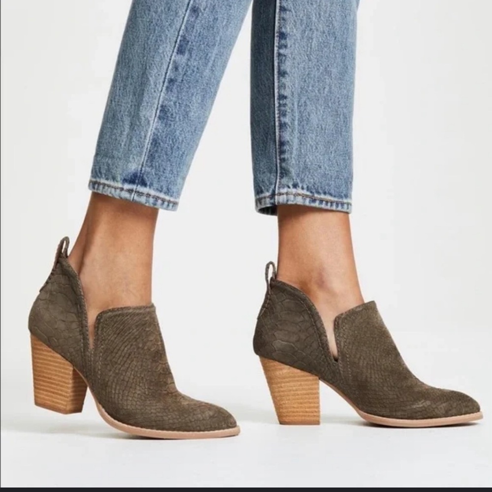 Jeffrey Campbell Brown Rosalee Round Toe Ankle Boot size 9.5
